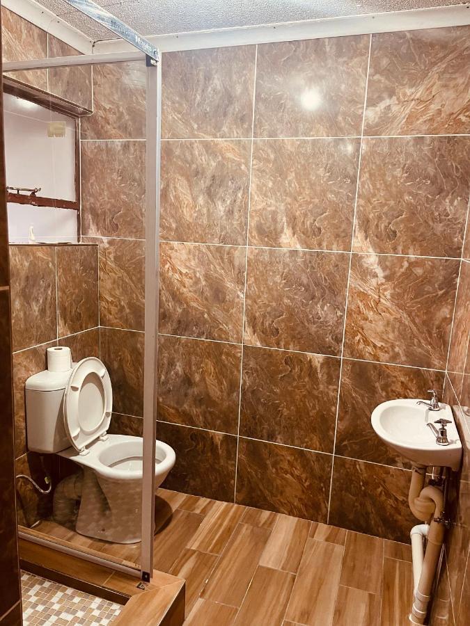 Mphatlalatsane Bnb Maseru Buitenkant foto